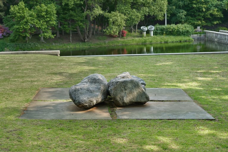 사방에서