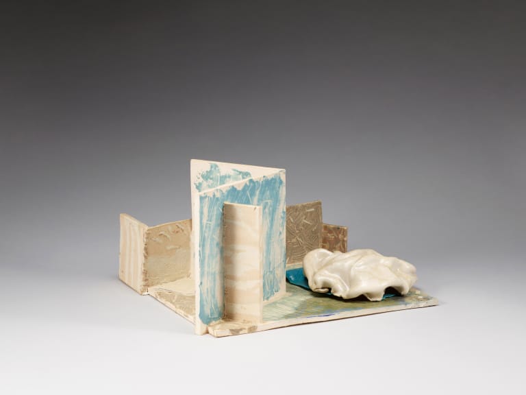 물가에 내린 구름