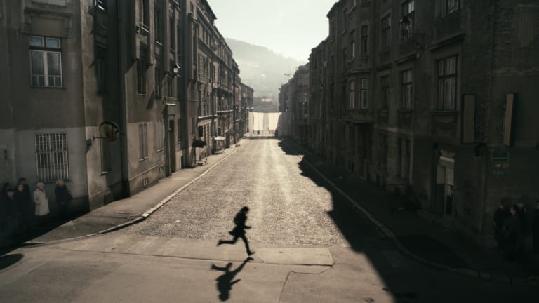 붉은색 없는 1395일 