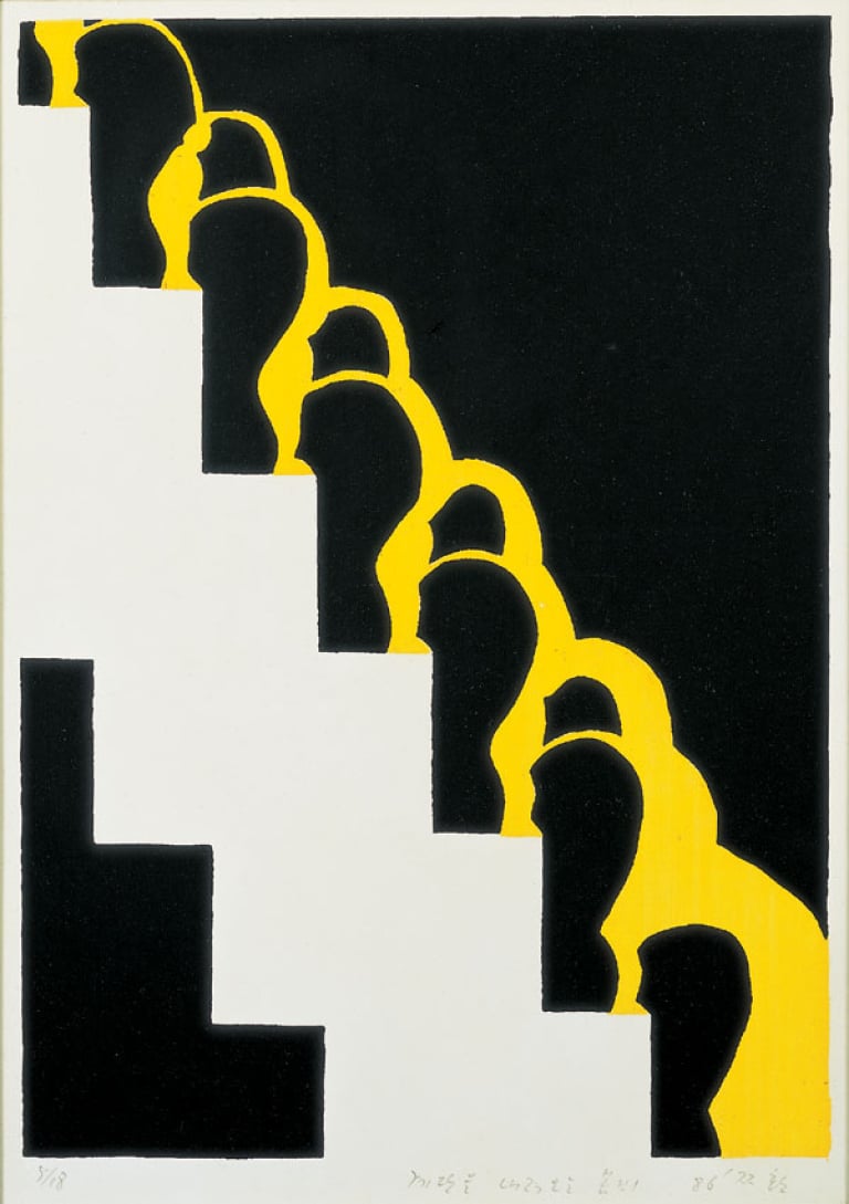 계단을 내려오는 봄비