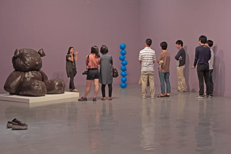 사람 객관적-나쁜 해석(1.도슨트 프로그램을 위한 작품 해설서, 2.기울고 과장된 형태에 대한 연구-지네, 3.빗자루질-120501, 4.걸레질-120511, 5.곰 같은 형태, 6.슬리퍼 한 켤레, 7.미스터 킴, 8.매터리얼)