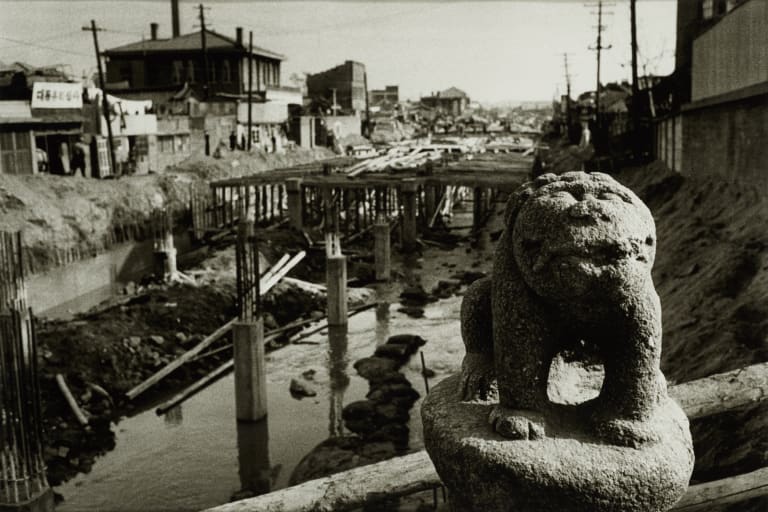 복개공사중인 청계천