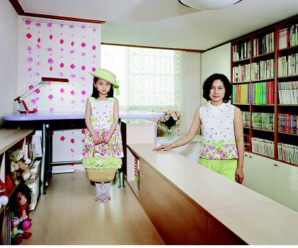 트윈스 Ⅰ, 연이와 정윤