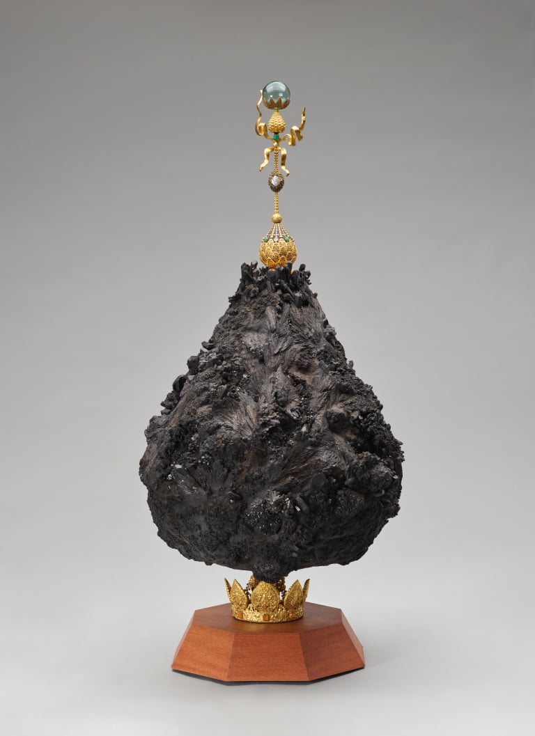 달빛 왕관_신라 금관 그림자