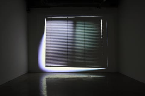 10787 이진준 불면증단채널 전시전경.jpg